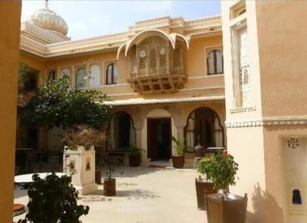 FATEH BAGH PALACE HOTEL 2/24