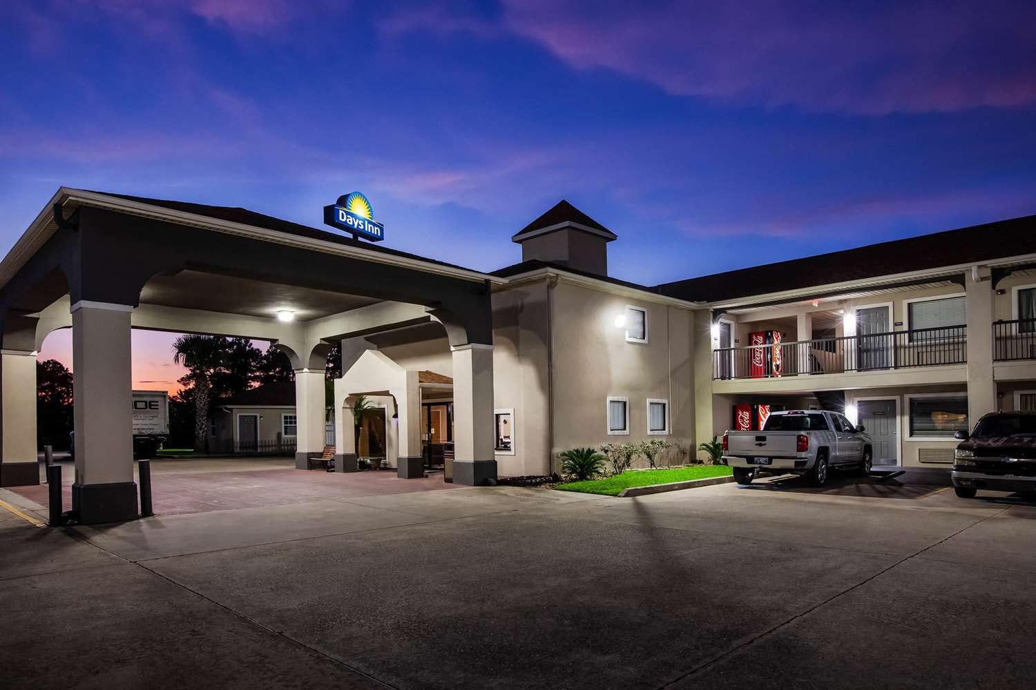 Days Inn by Wyndham Sulphur LA 8/58