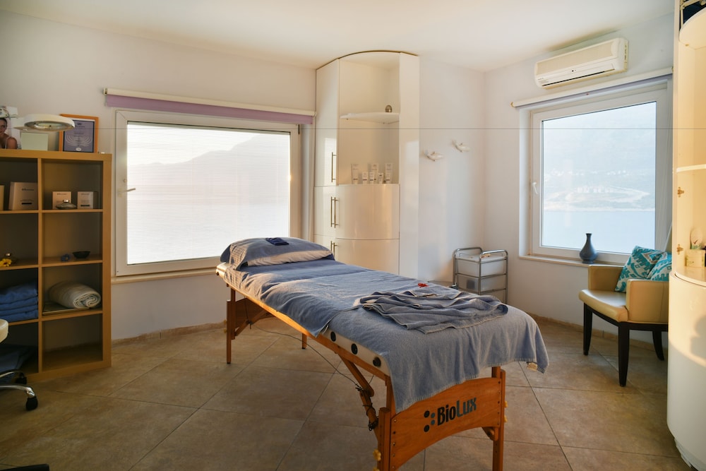 Lighthouse Hotel Kas 28/79