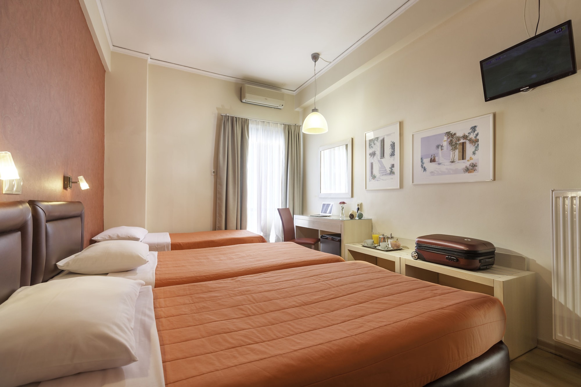 ROOM, TRIPLE