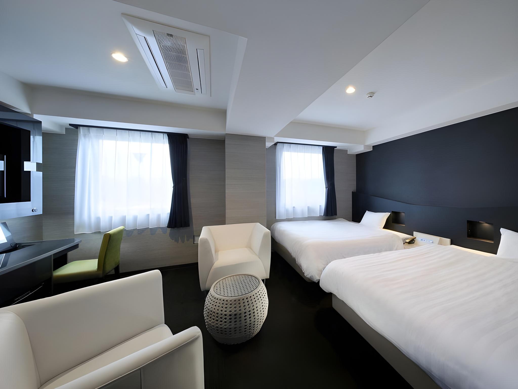 Superior, Twin Beds, 1 Single and 2 Double Beds