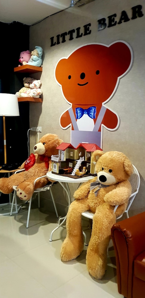 Little Bear Guesthouse And Restaurant 22/24