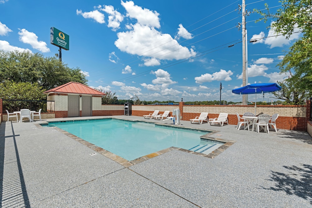 Quality Inn & Suites New Boston - Texarkana West 55/61