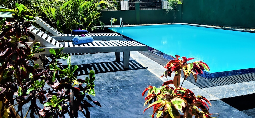 Emel Boutique Hotel 44/50
