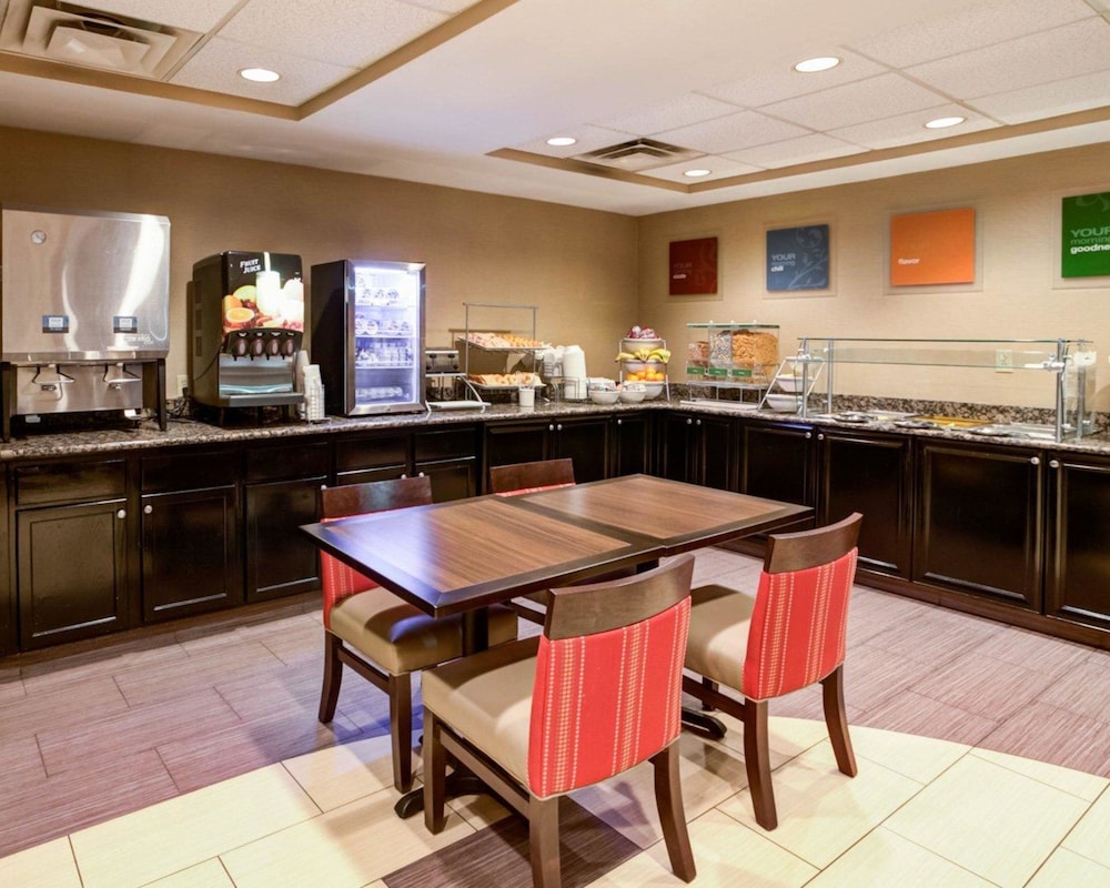 restaurant cafeteria
