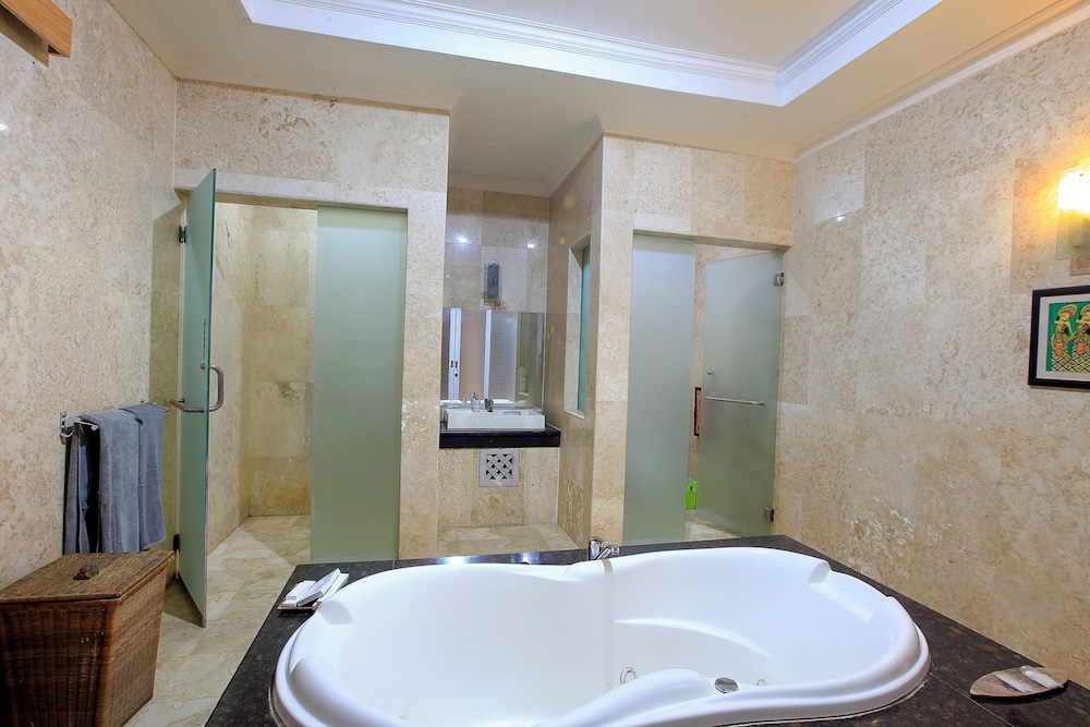 Lavender Villa And Spa 38/40