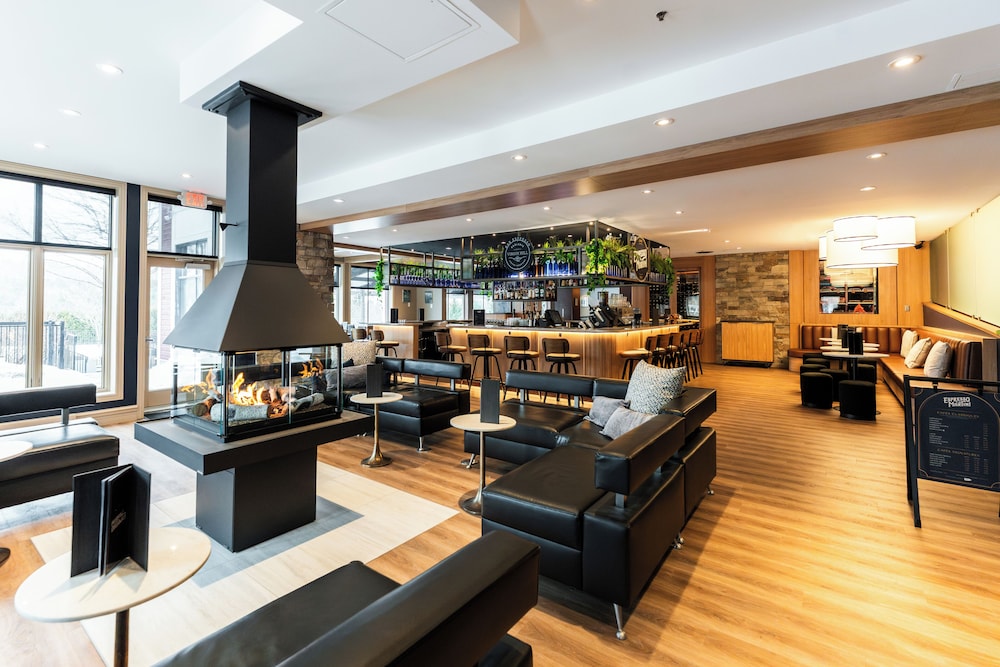 ESTRIMONT SUITES & SPA 40/61