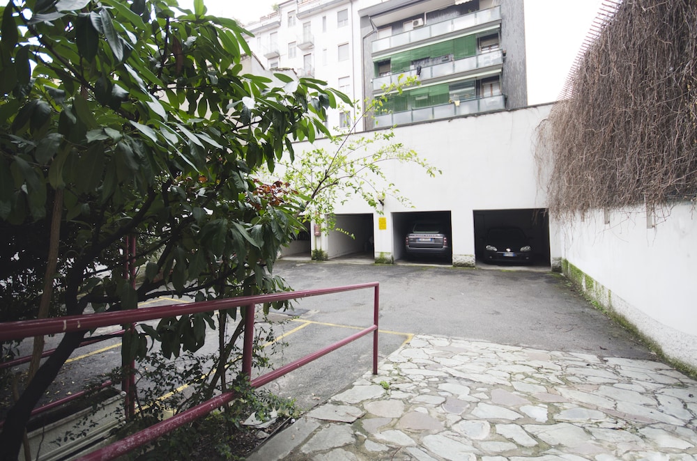 Hotel Molise 2 5/64