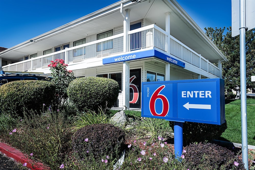 Motel6 Sparks, NV - Airport - Sparks