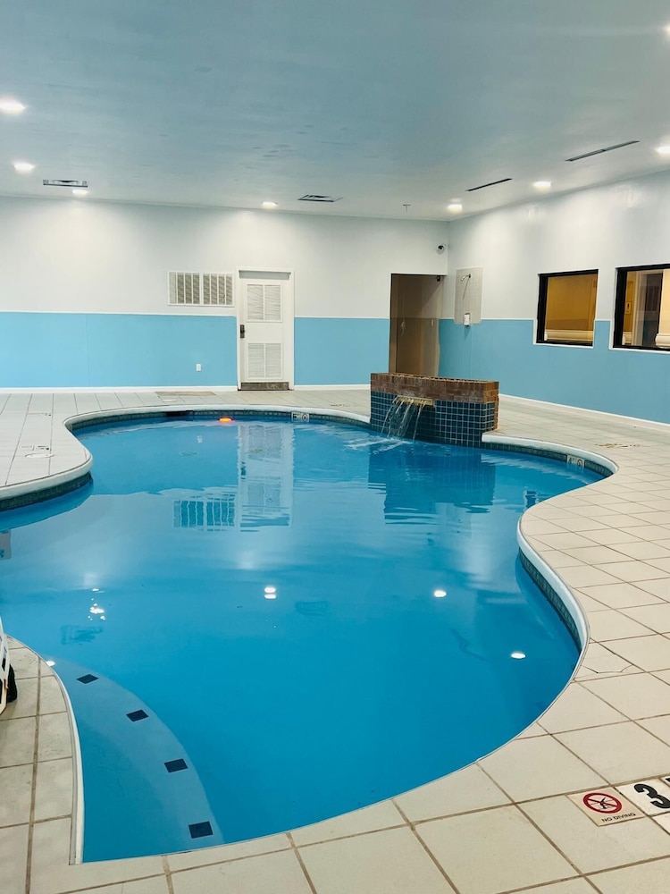Hotel M Mount Pocono 46/61
