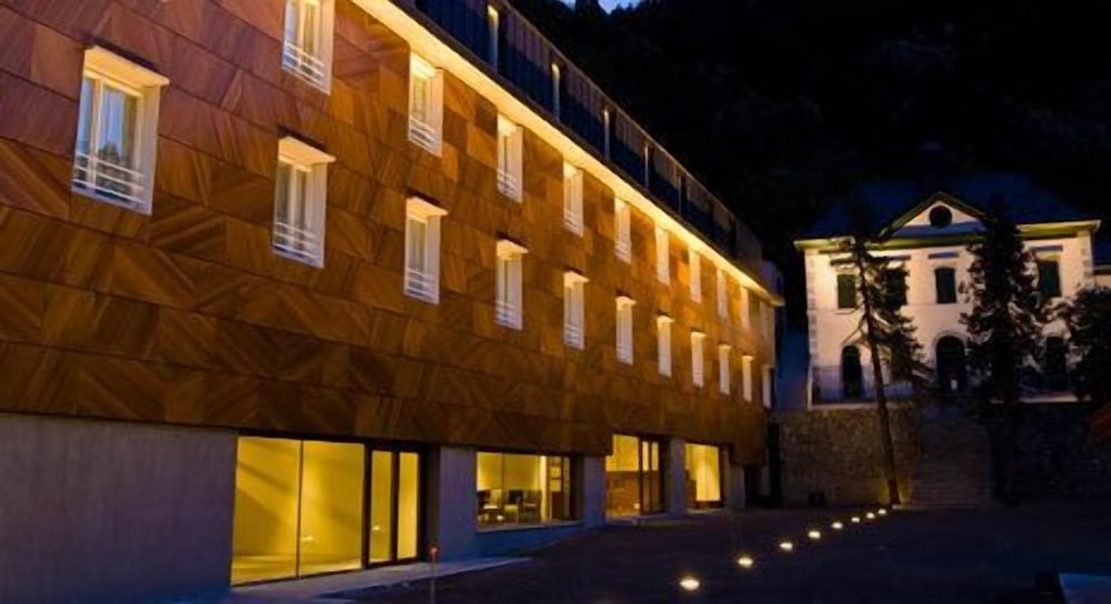 HOTEL BALNEARIO DE PANTICOSA RESORT 2/43