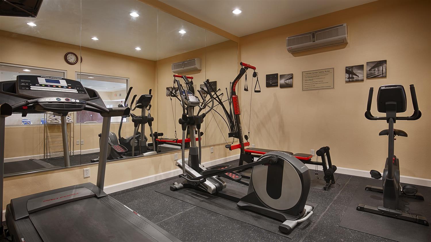 Best Western Plus Manvel Inn & Suites 2/7