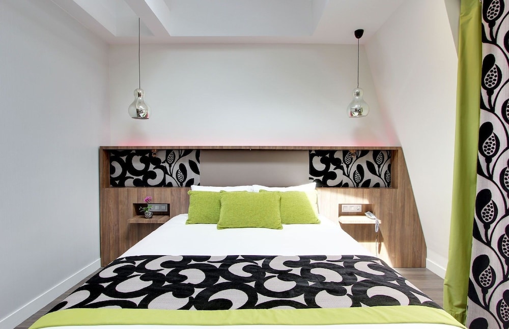 Hotel Alhambra 6/50