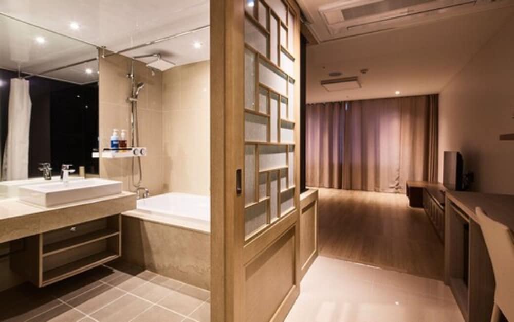 Jeju Noblepia Hotel 26/26