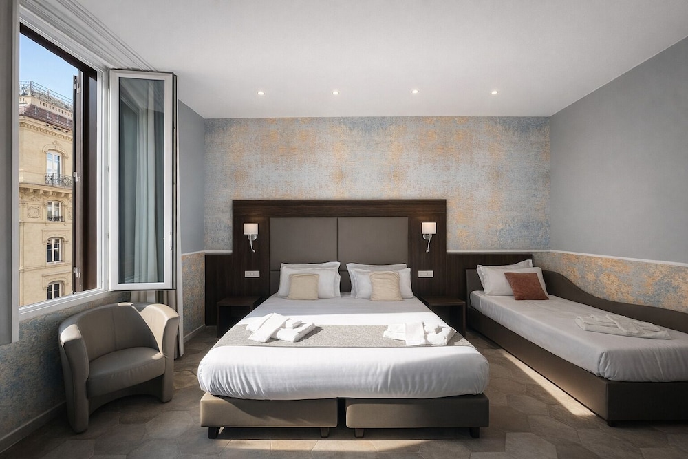 Bramble Luxury Suites 58/85