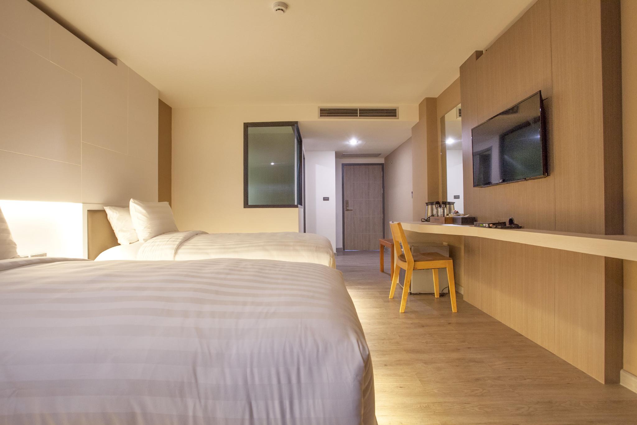 Signature, Twin Beds