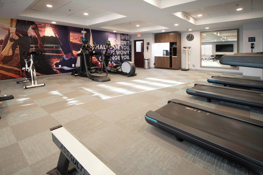 Four Points by Sheraton Fayetteville Fort Liberty 33/41