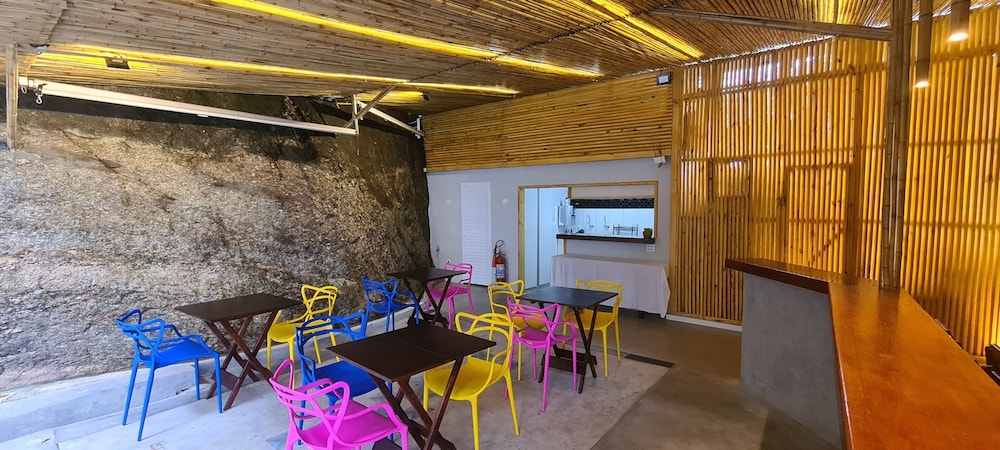 ICARAI SUITES 49/63