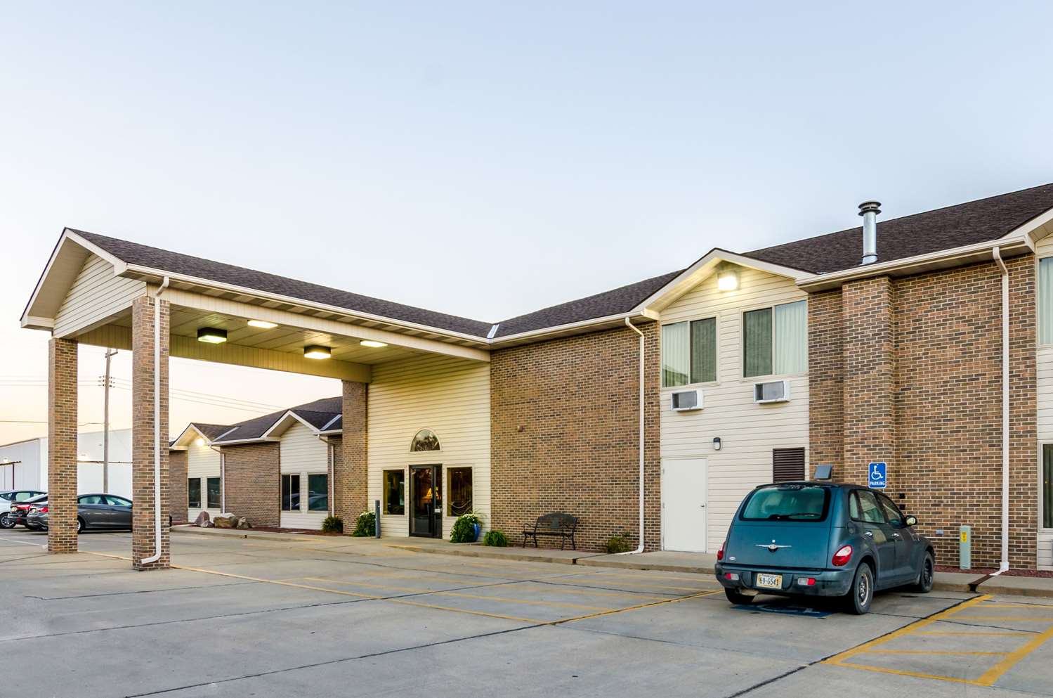 Rodeway Inn Ainsworth, NE 19/21