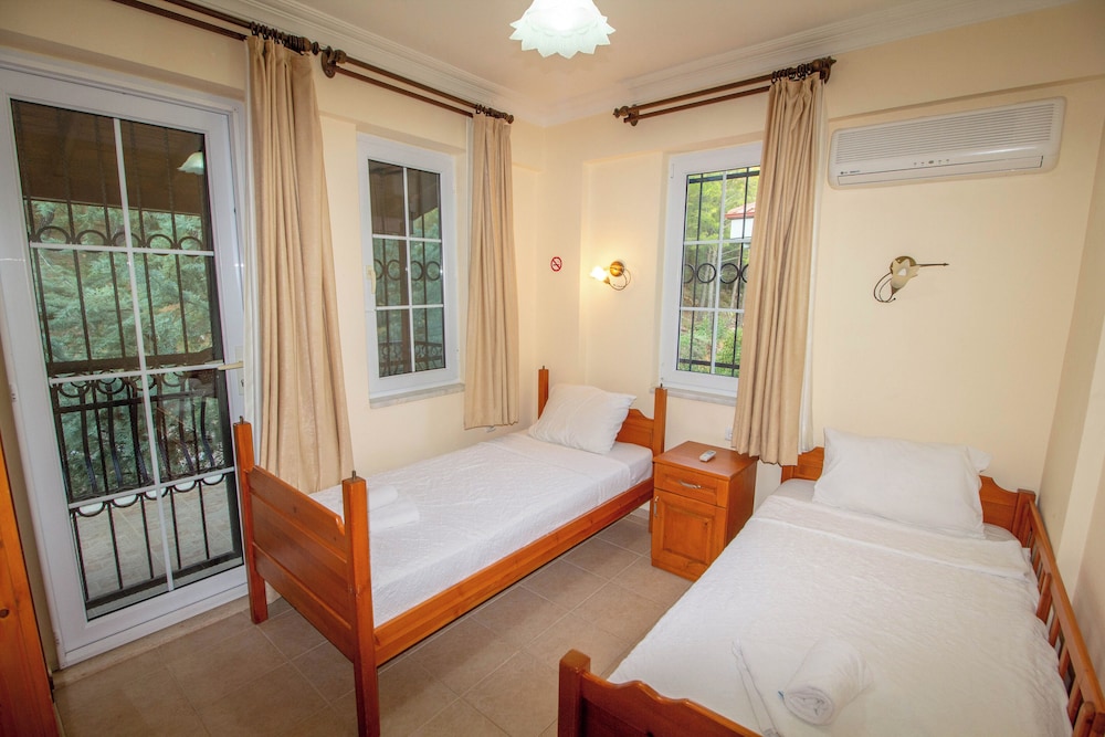 Zehra Villas 16/50
