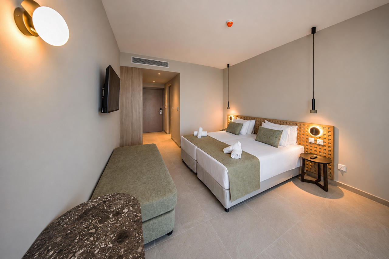 Sun Palace Protaras Waterpark Resort 8/31