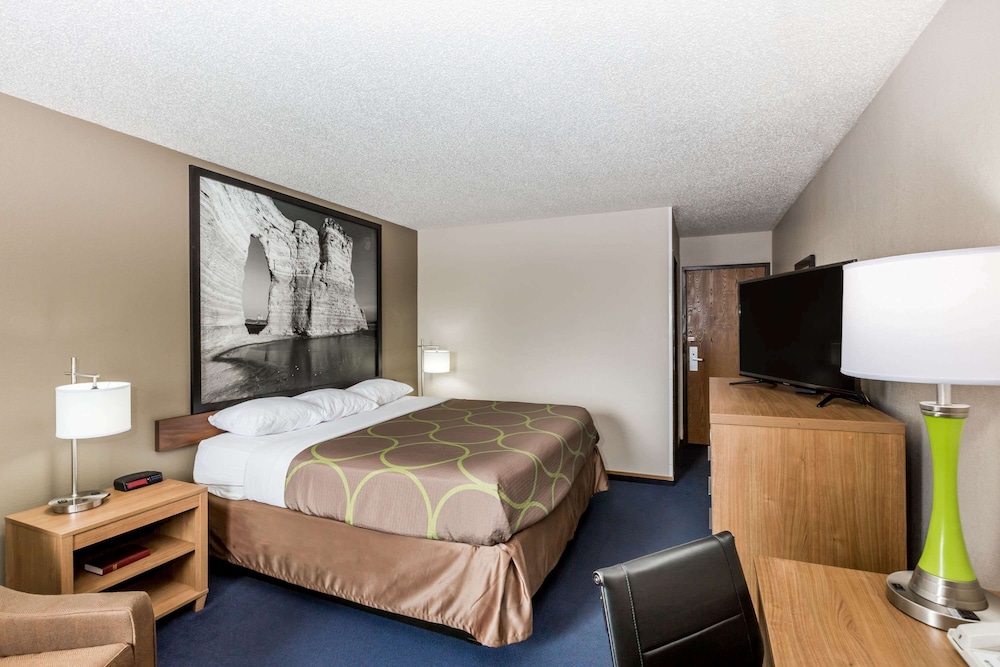 Super 8 by Wyndham Hays KS 7/30
