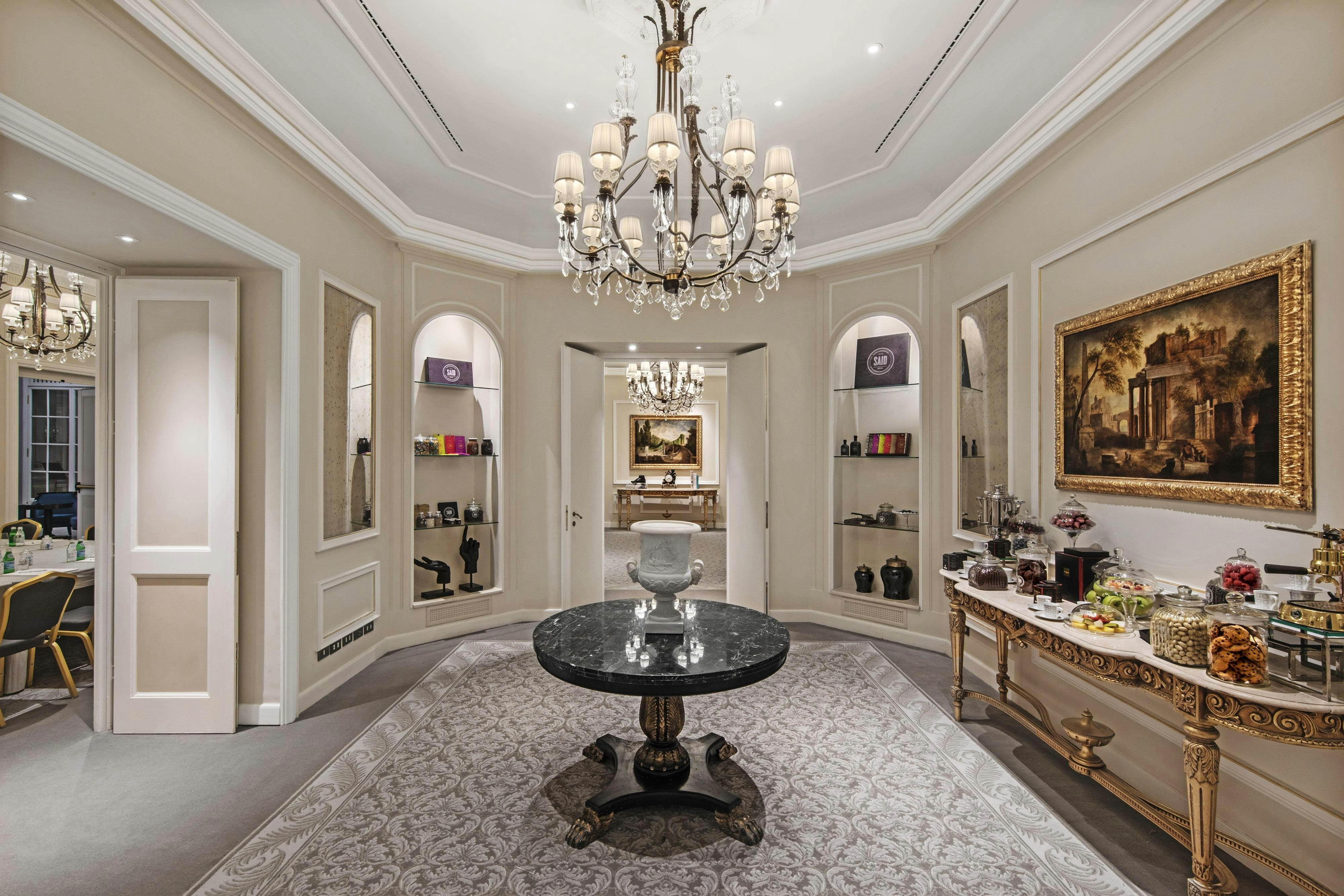 The St Regis Rome 12/84