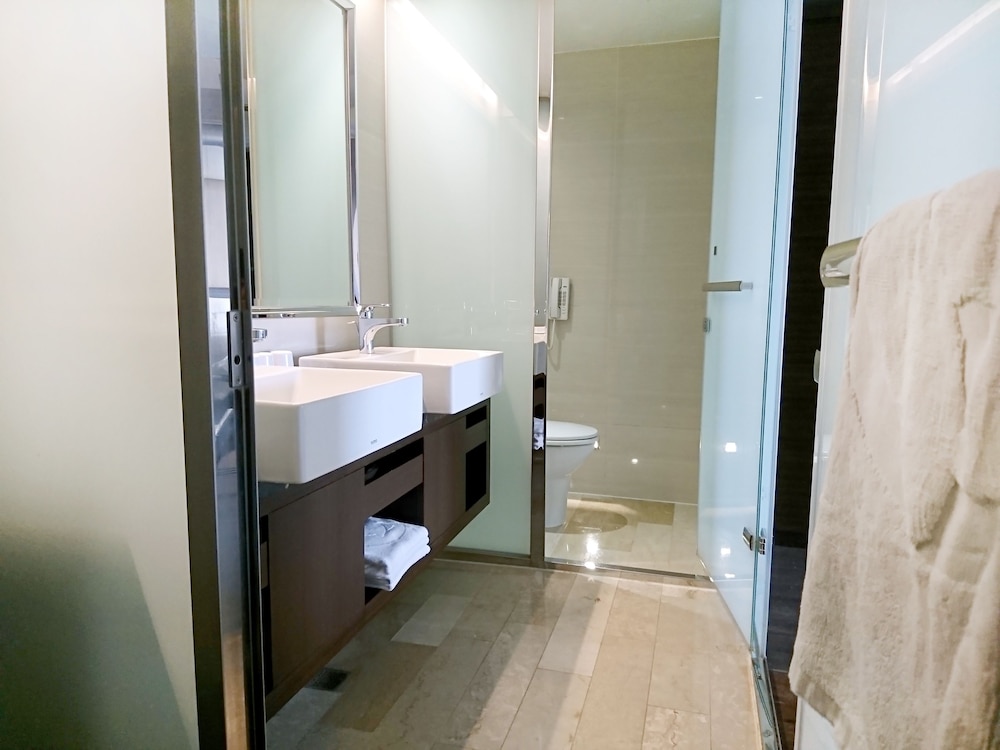 Century Hotel Taoyuan 40/42