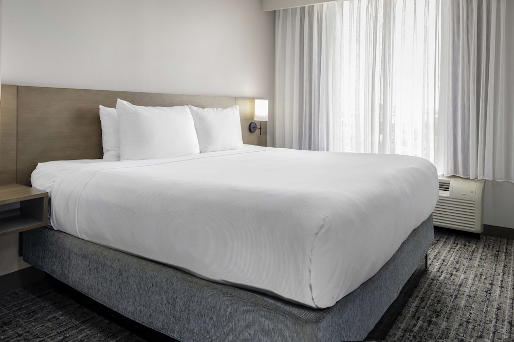 Hyatt Place Dallas/Arlington 13/59