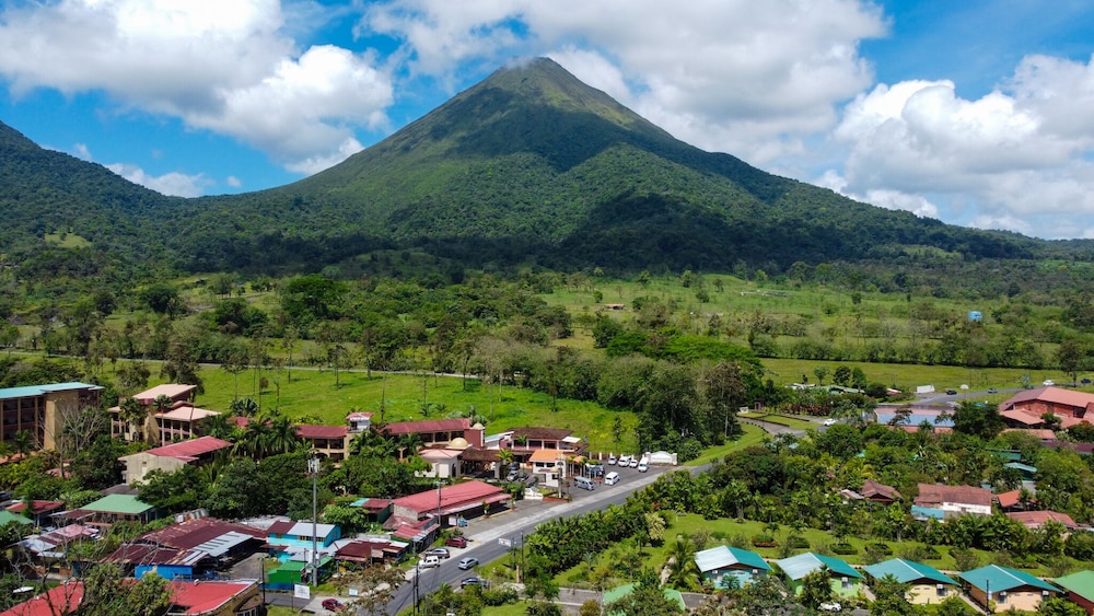 Arenal History Inn 34/46