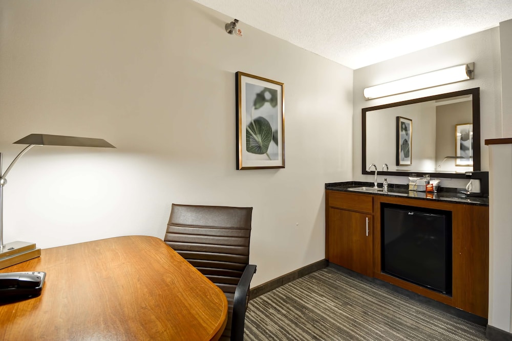 Hyatt Place Kansas City/Overland Park/Metcalf 13/64