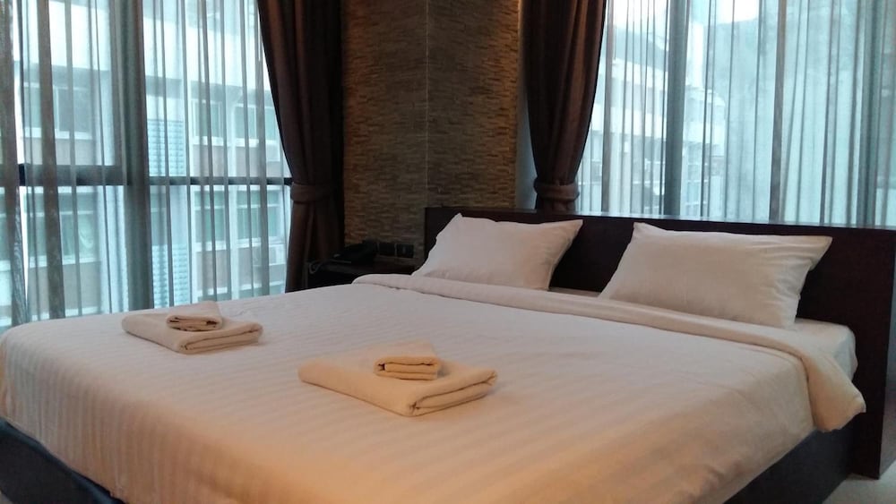 Collection O The Bangkok Airport Link Suite 22/56