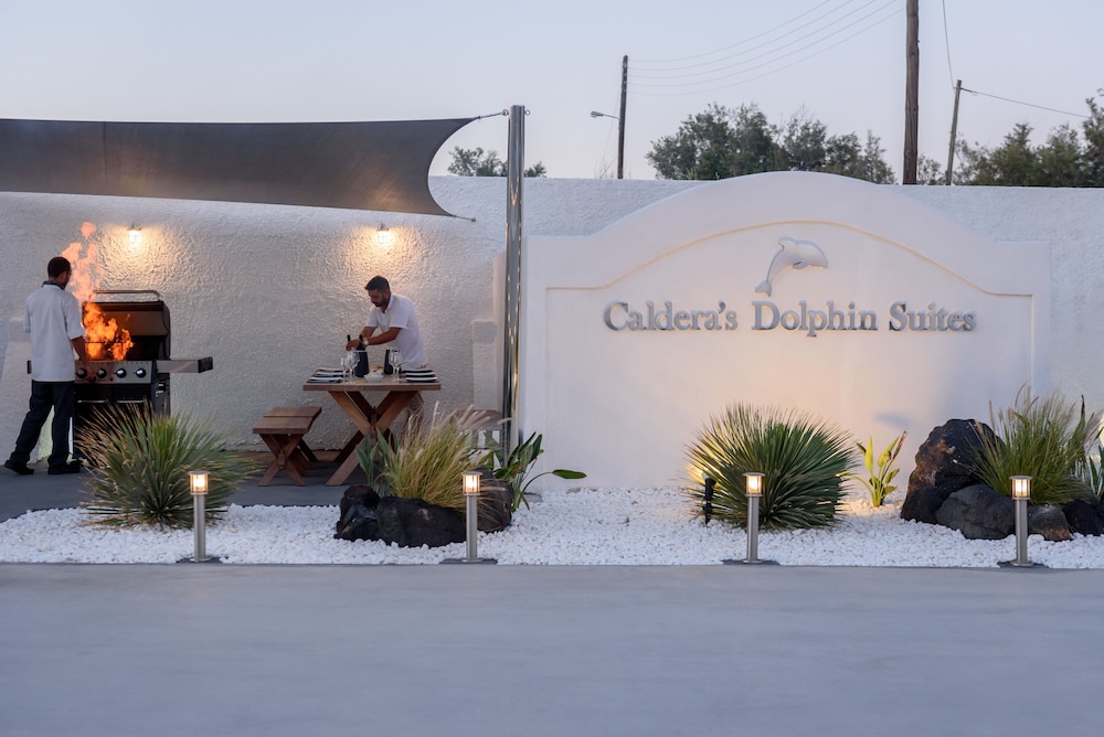 Calderas Dolphin Suites in SANTORINI