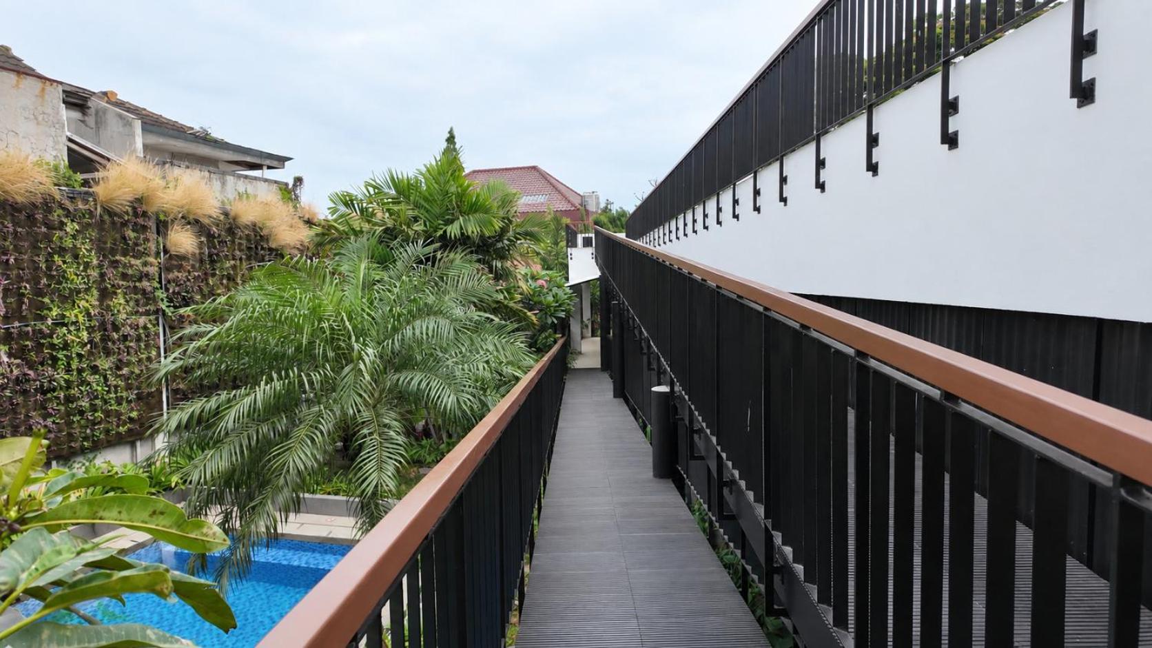 Rayz Umm Hotel 3/50