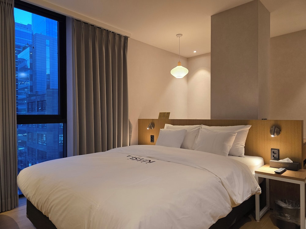 Tria Hotel 30/62