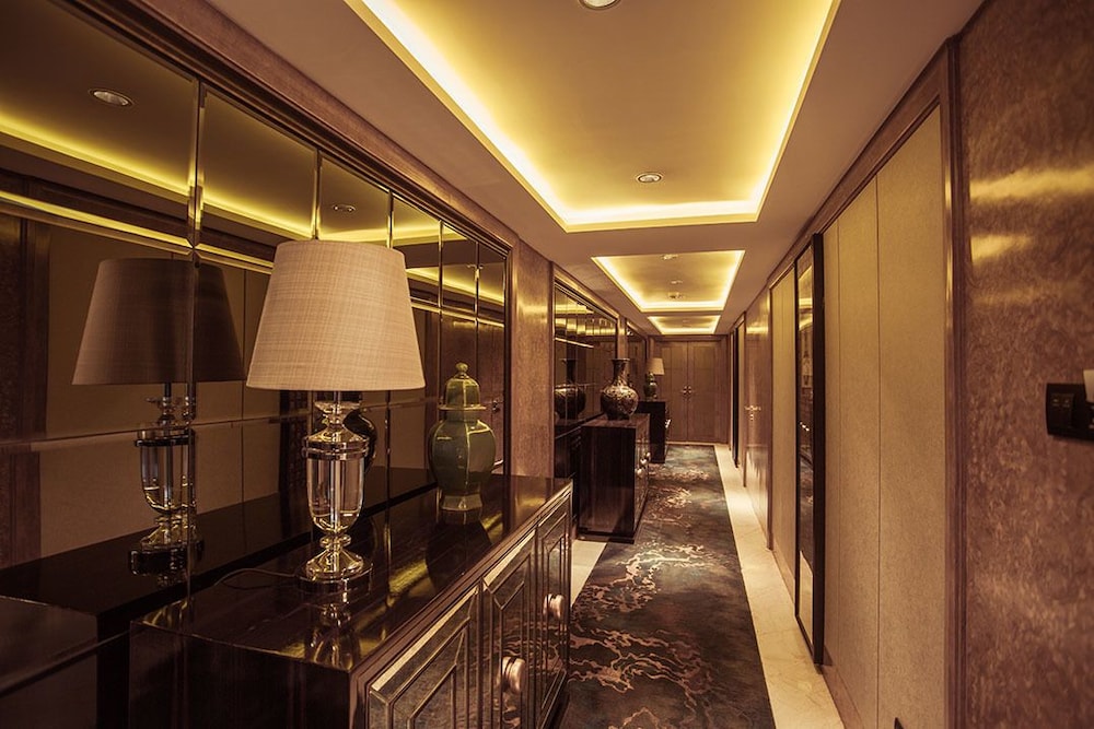Universal Hotel Urumqi 24/33