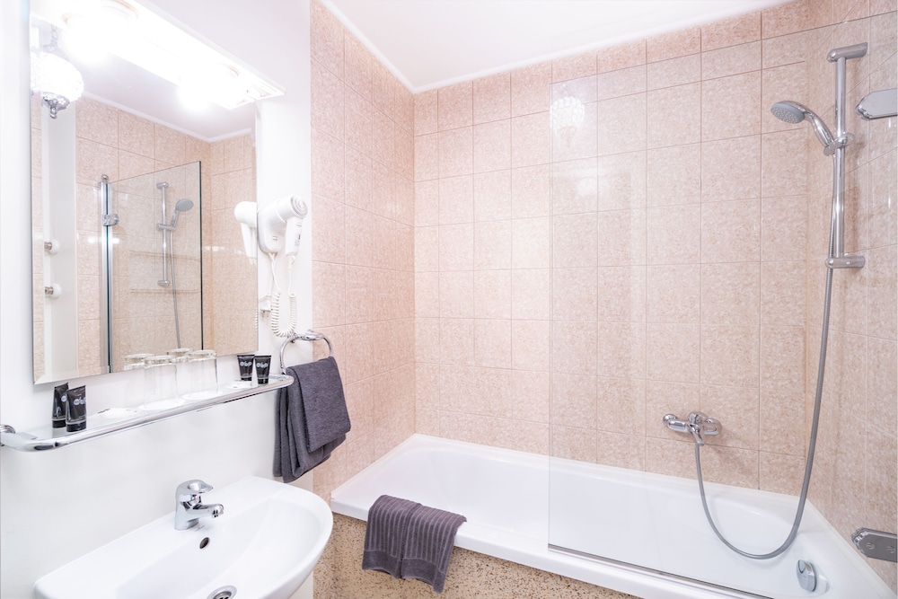 Forums Boutique Hotel 51/59