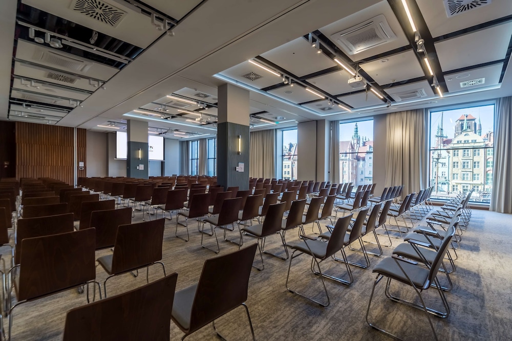 Radisson Hotel And Suites Gdansk 70/75
