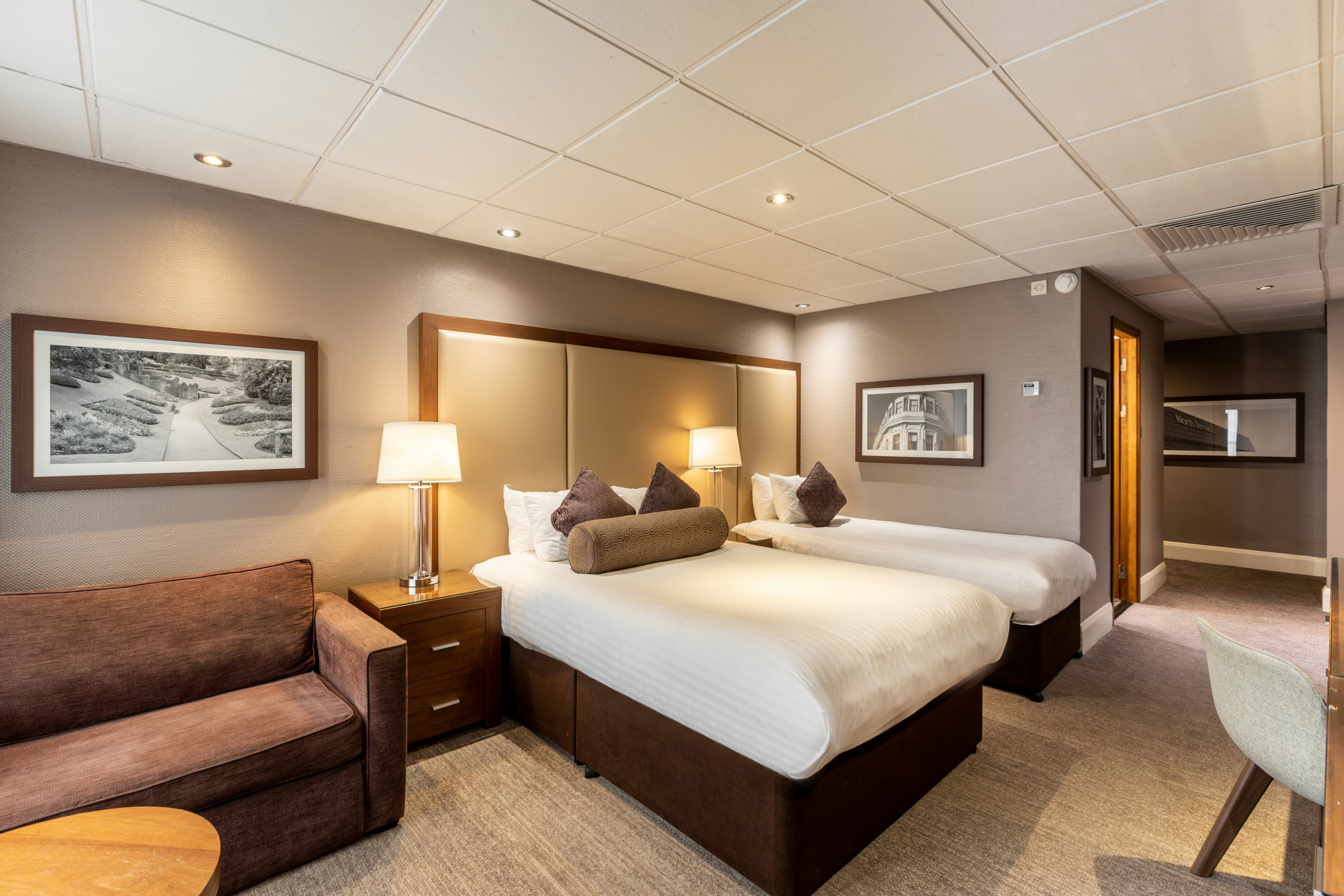 Sandman Signature London Gatwick Hotel 24/85
