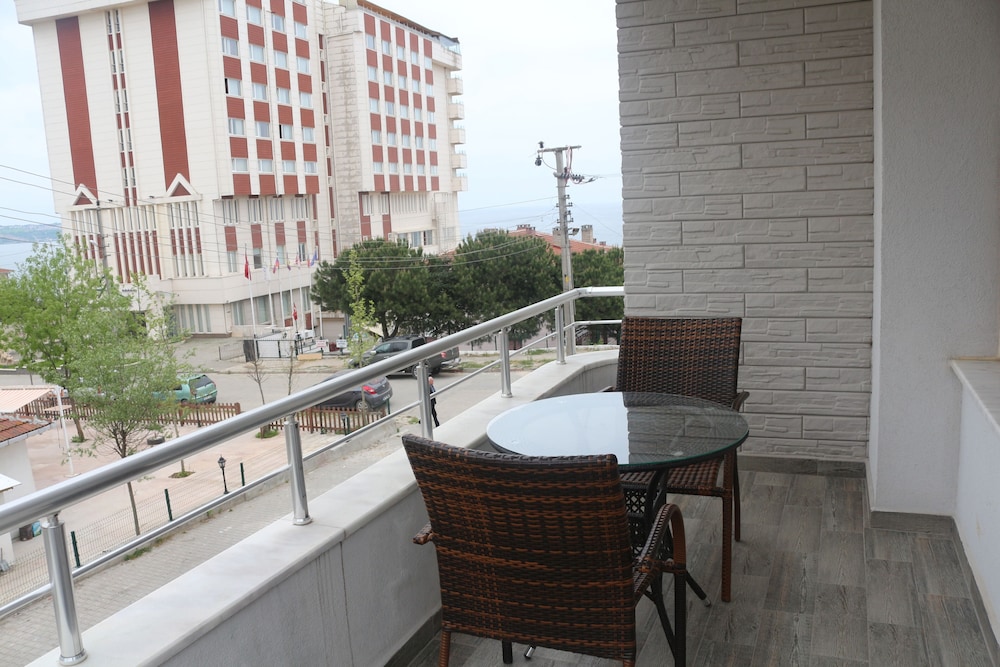 Longoz Hotel 25/25