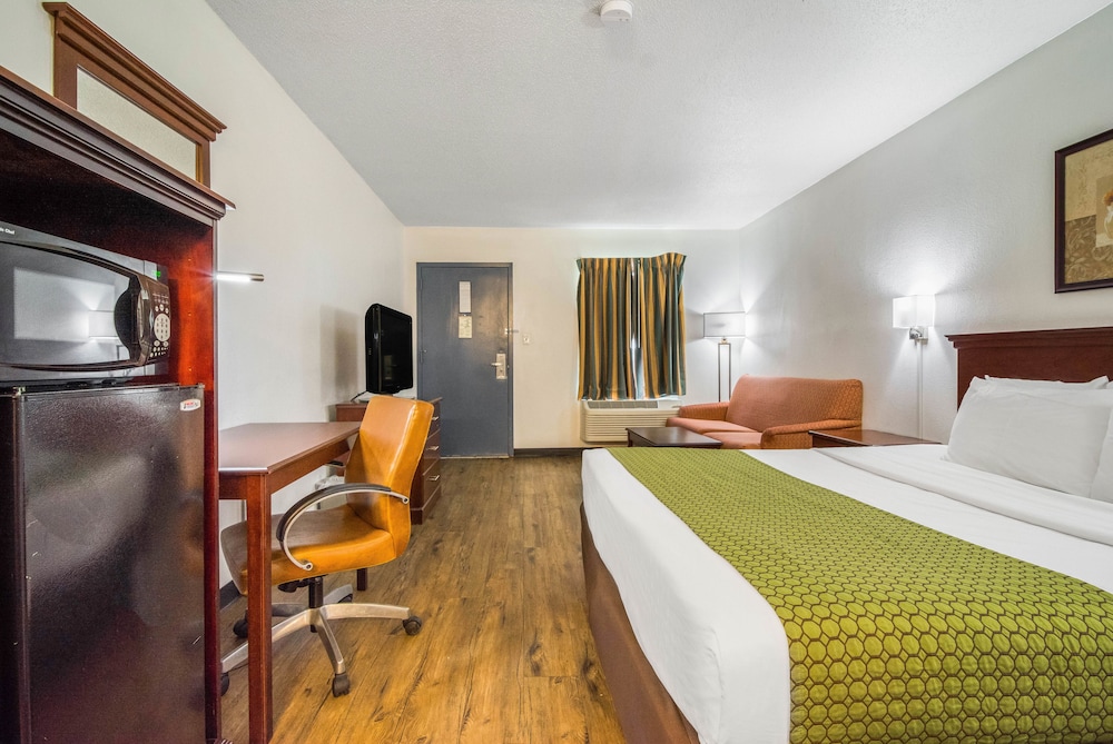 Days Inn by Wyndham Raleigh Glenwood Crabtree 23/52