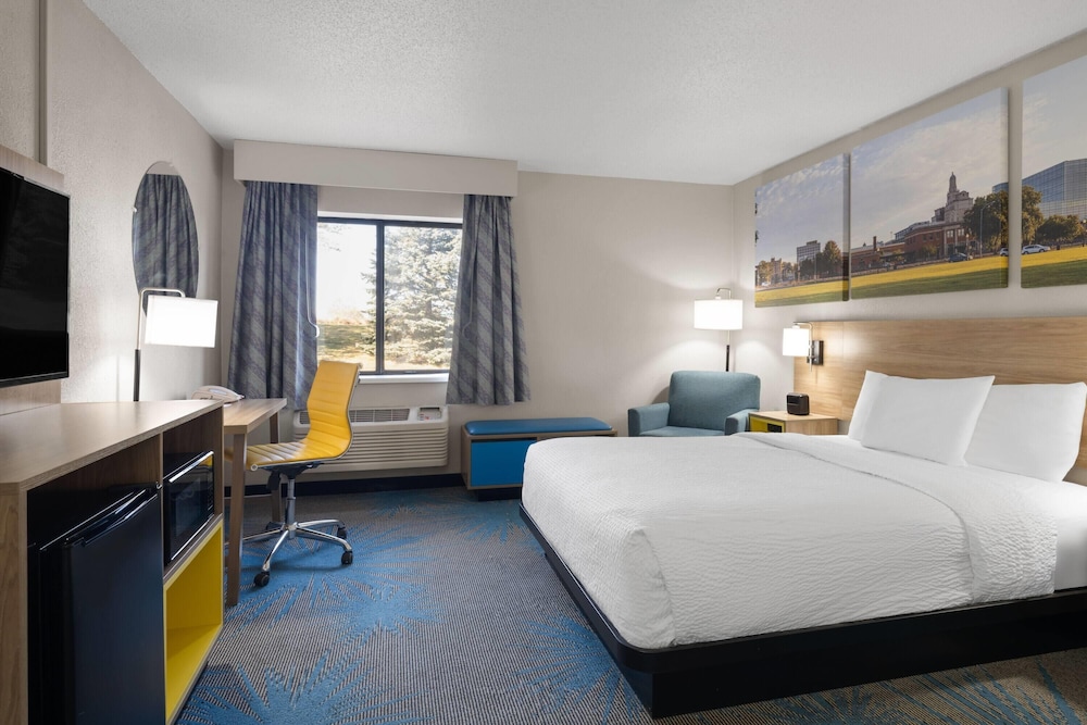 غرفة بسرير كوين لذوي الإعاقة، Days Inn by Wyndham Davenport 2/10