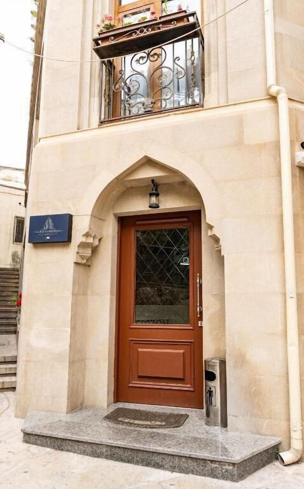 Parliament Hotel & Restaurant photo2