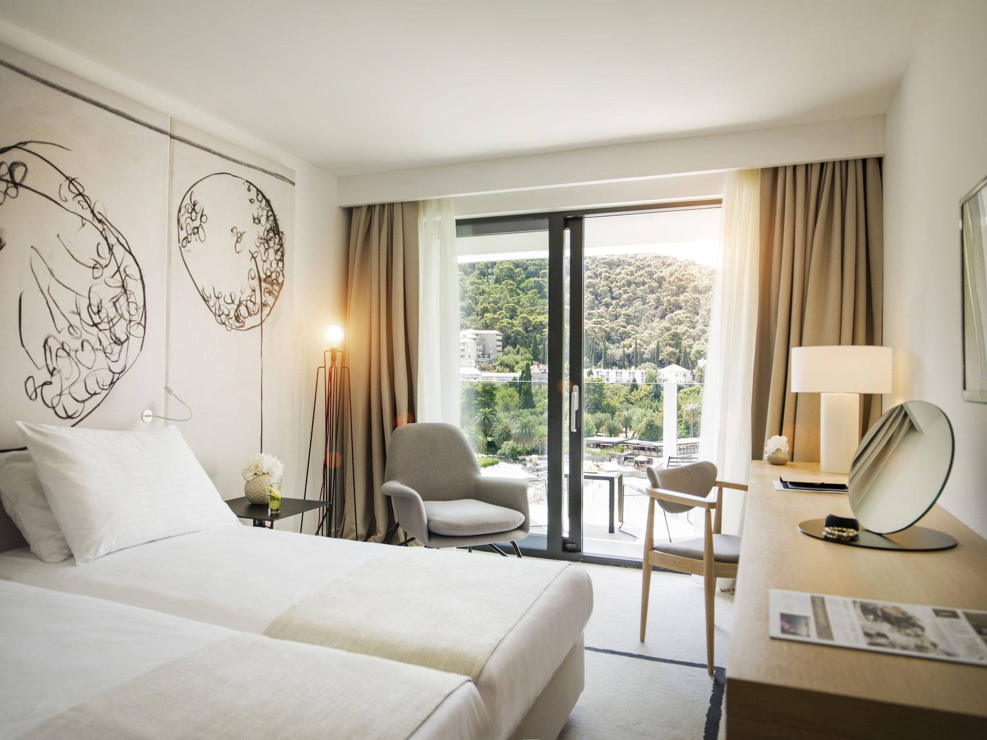 DELUXE, DOUBLE BED, SEA VIEW, BALCONY
