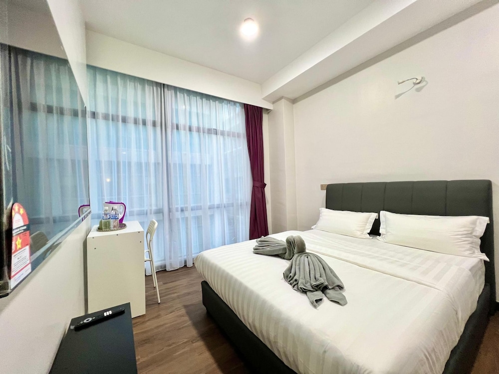 Room at Capital O 90985 Margo Hotel KK, KOTA KINABALU