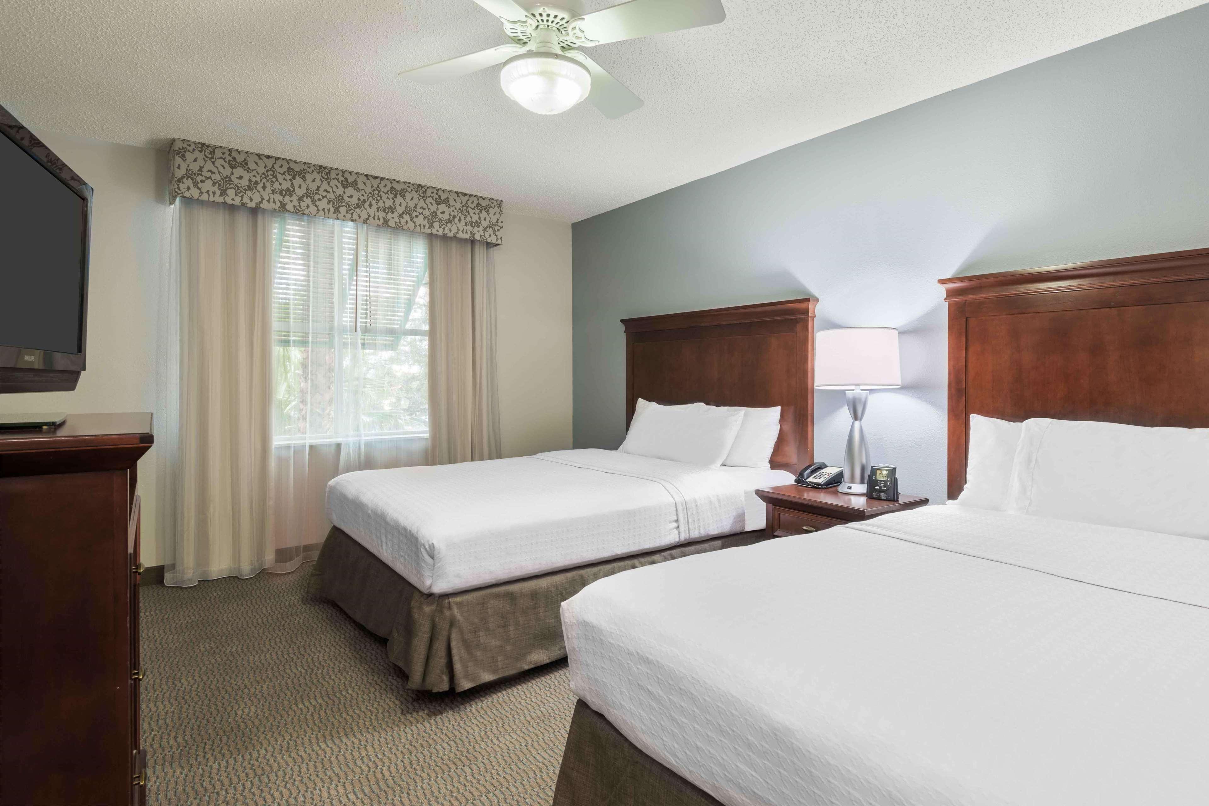 2 BEDROOMS, SUITE, KING BED, 2 QUEEN BEDS, 2 BATHROOMS