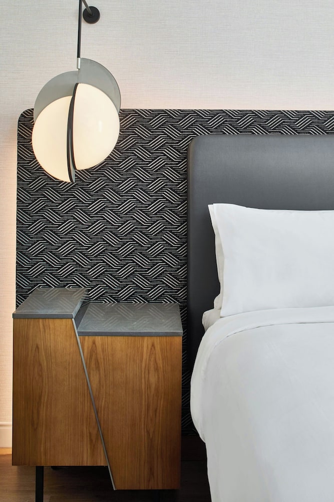 Hotel Celare, Cincinnati Midtown, a Tribute Portfolio Hotel 10/50