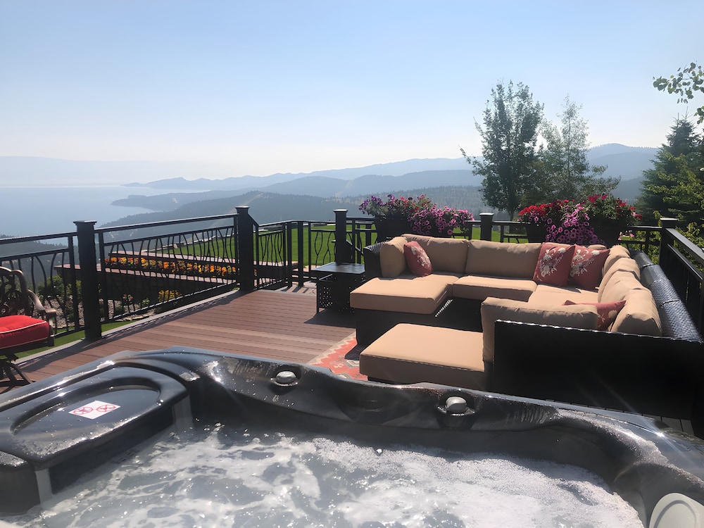 Coyote Bluff Estate 42/48
