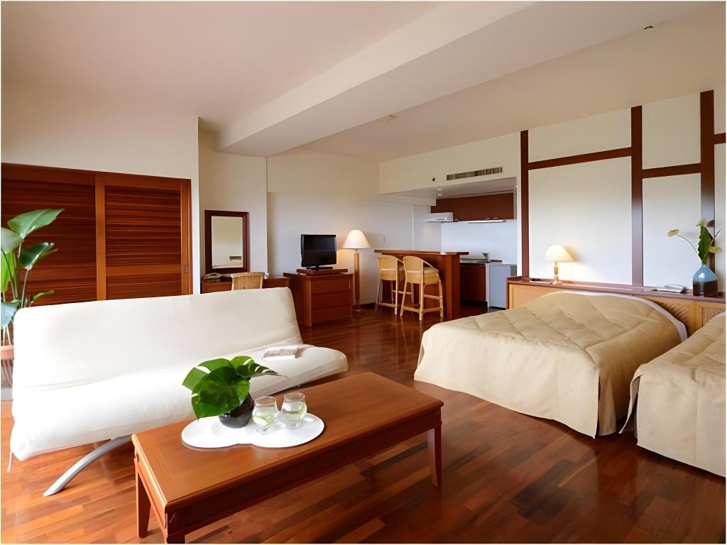 Magnolia, Twin Beds