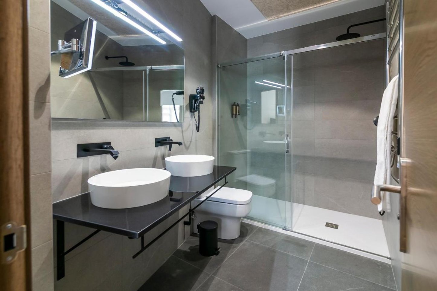 AQUITANIA HOME SUITES 31/36